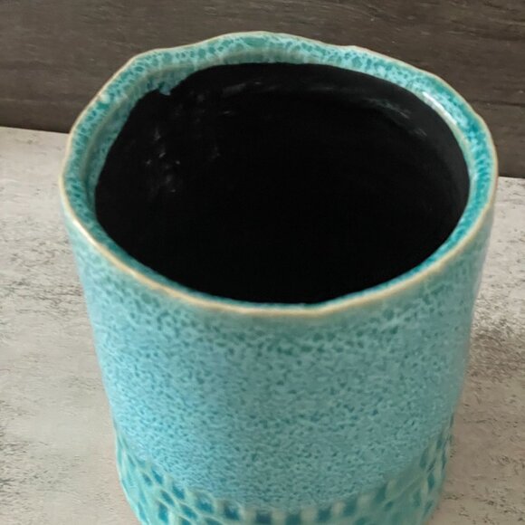 Hettie Happy Face Rustic Turquoise Blue Houseplant Pot Crock Handmade in UK 4.5" - Picture 4 of 5